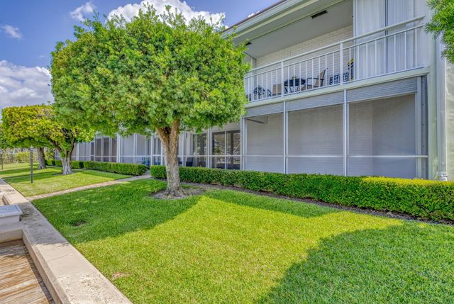 68 Yacht Club Drive 3, North Palm Beach, FL 33408