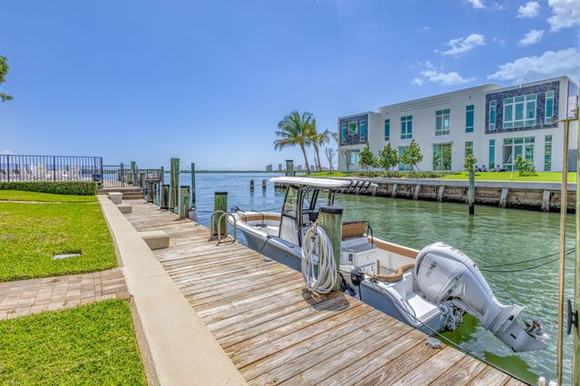 68 Yacht Club Drive 3, North Palm Beach, FL 33408