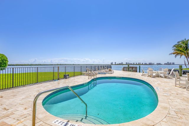 68 Yacht Club Drive 3, North Palm Beach, FL 33408
