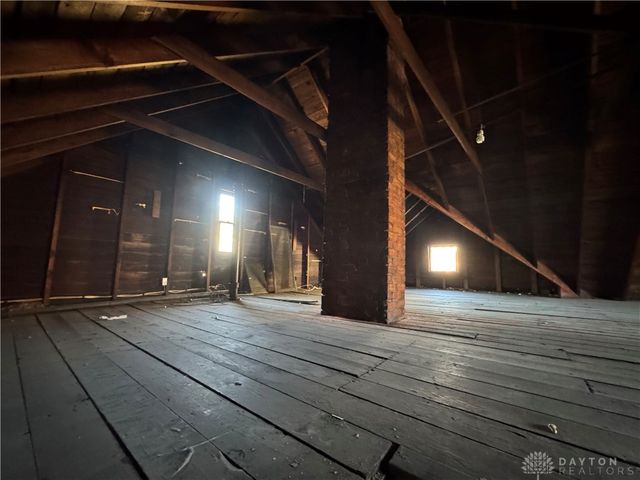 1573 Wayne Avenue, Dayton, OH 45410