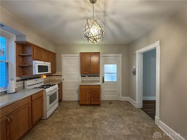 1573 Wayne Avenue, Dayton, OH 45410