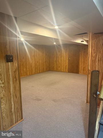 3 VICTORIA DR, Aston, PA 19014