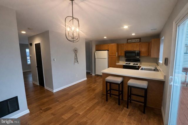 3 VICTORIA DR, Aston, PA 19014