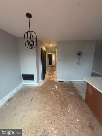 3 VICTORIA DR, Aston, PA 19014