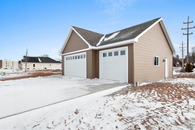 445 W PAPERMILL, Kimberly, WI 54136