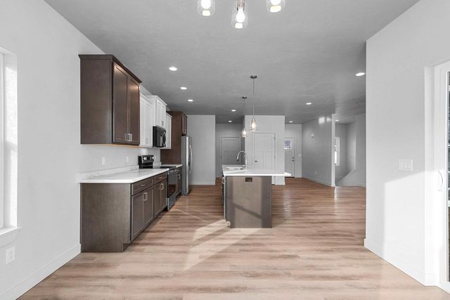 445 W PAPERMILL, Kimberly, WI 54136