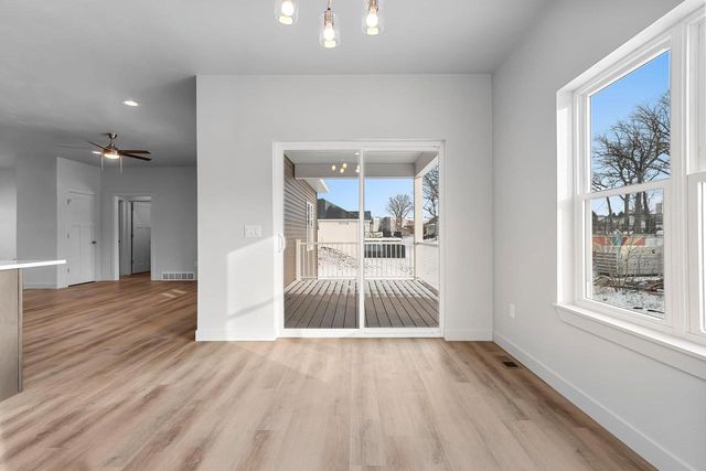 445 W PAPERMILL, Kimberly, WI 54136