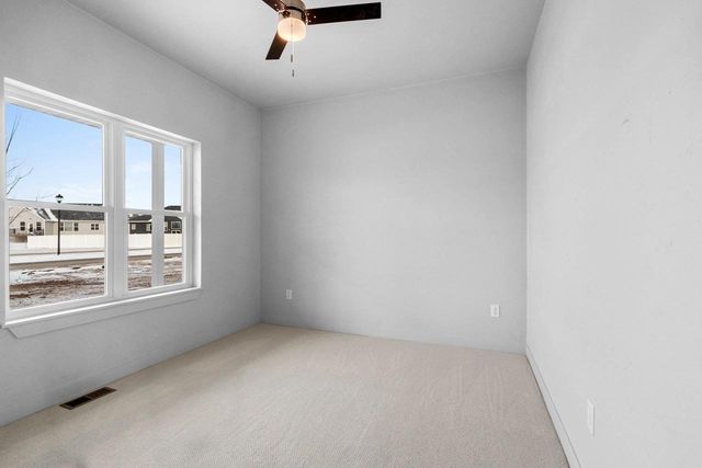 445 W PAPERMILL, Kimberly, WI 54136