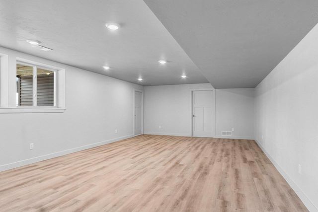 445 W PAPERMILL, Kimberly, WI 54136