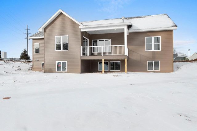 445 W PAPERMILL, Kimberly, WI 54136
