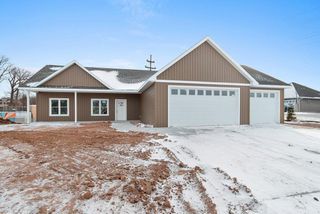 445 W PAPERMILL, Kimberly, WI 54136