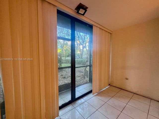 3720 Inverrary Drive 1N, Lauderhill, FL 33319