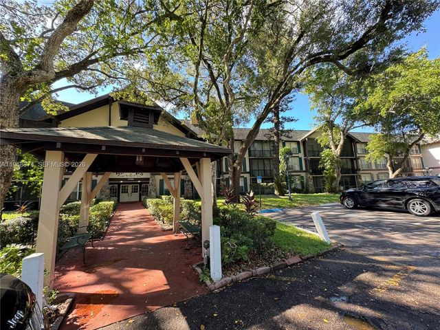 3720 Inverrary Drive 1N, Lauderhill, FL 33319