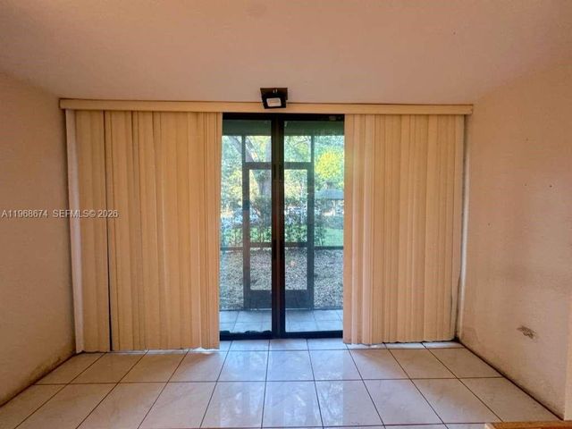 3720 Inverrary Drive 1N, Lauderhill, FL 33319