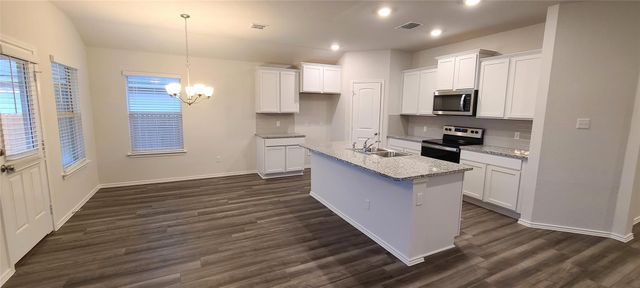 1832 T H Johnson CT, Taylor, TX 76574