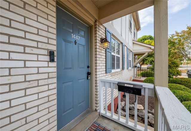 1447 Bobolink Place, Brentwood, MO 63144