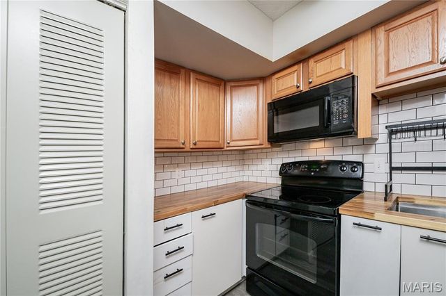 1447 Bobolink Place, Brentwood, MO 63144