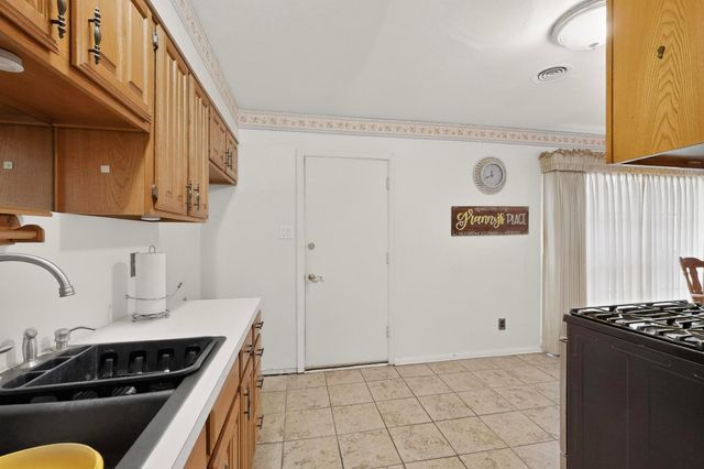 1620 River Oaks Drive, Irving, TX 75060