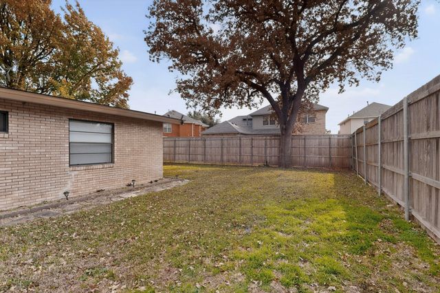 1620 River Oaks Drive, Irving, TX 75060