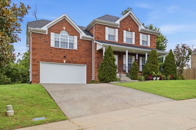 102 Bartlett Ln, Hendersonville, TN 37075
