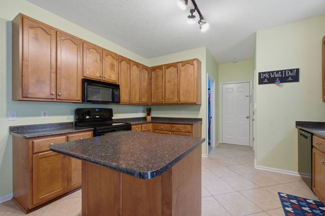102 Bartlett Ln, Hendersonville, TN 37075