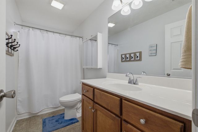 102 Bartlett Ln, Hendersonville, TN 37075