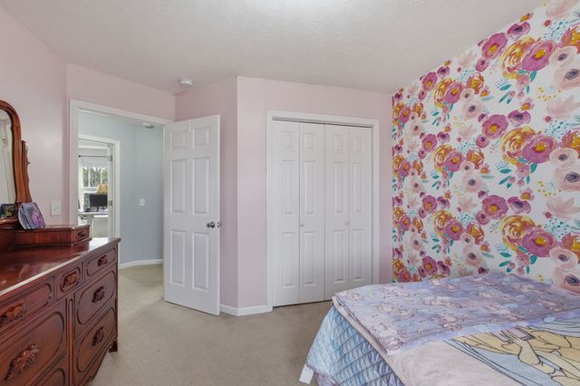 102 Bartlett Ln, Hendersonville, TN 37075