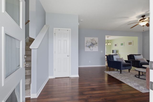 102 Bartlett Ln, Hendersonville, TN 37075