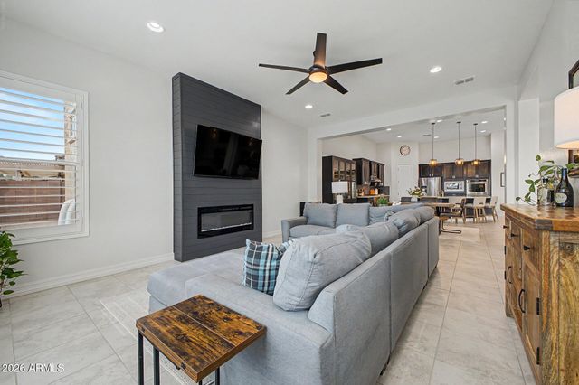 4610 N 186TH Lane, Goodyear, AZ 85395