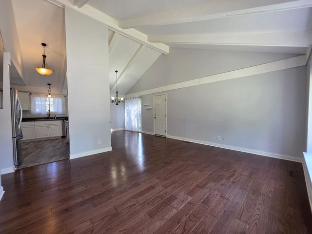 5206 W Dartmoor Drive, Mchenry, IL 60050