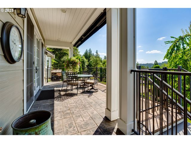 2030 W 34TH Ave, Eugene, OR 97405