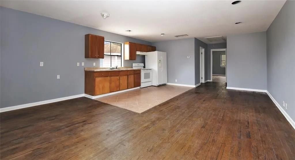 11131 Holly Hill Lane, Houston, TX 77041