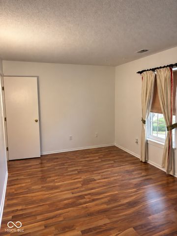 1632 Queensbridge Square 5, Indianapolis, IN 46219