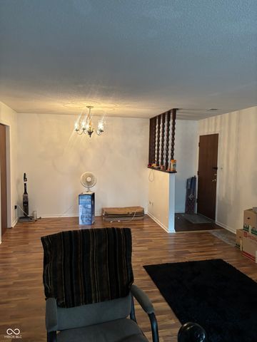 1632 Queensbridge Square 5, Indianapolis, IN 46219