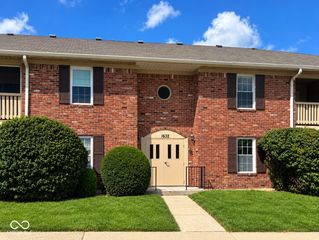 1632 Queensbridge Square 5, Indianapolis, IN 46219