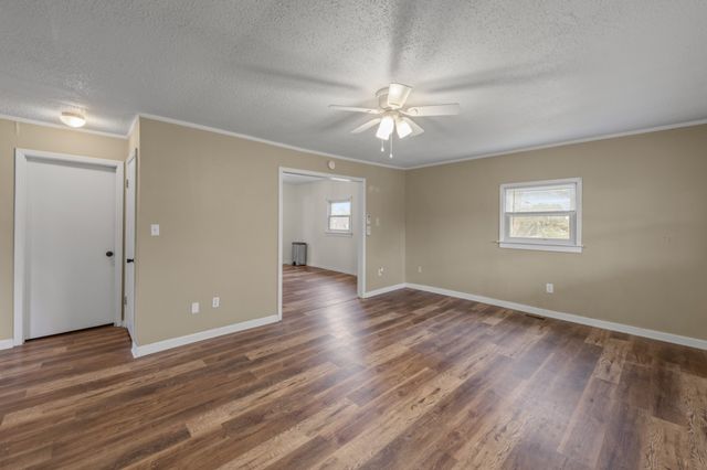4390 S Bunker Hill Rd, Cookeville, TN 38506