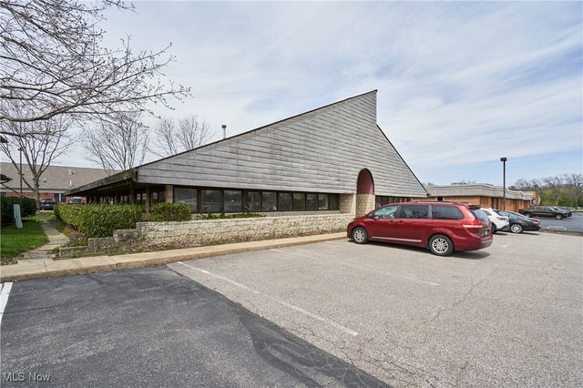 70 N Miller Road 2, Fairlawn, OH 44333