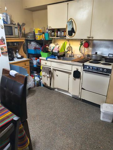 6316 Pierce St, Hollywood, FL 33024