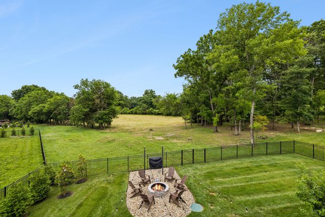 5805 Bridget Ct, Arrington, TN 37014