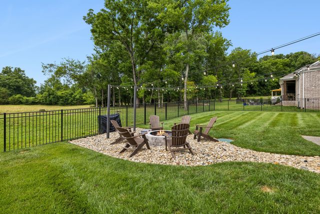 5805 Bridget Ct, Arrington, TN 37014