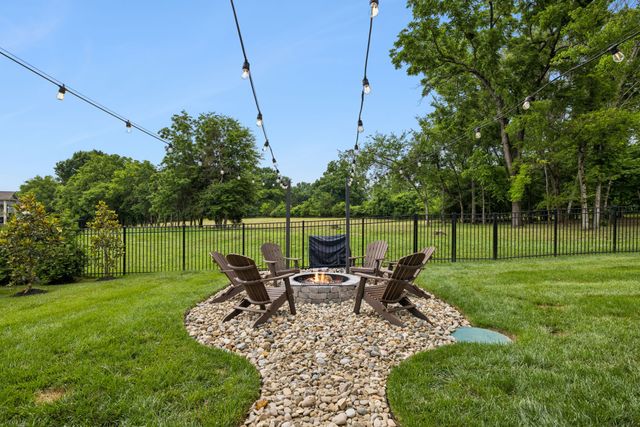 5805 Bridget Ct, Arrington, TN 37014