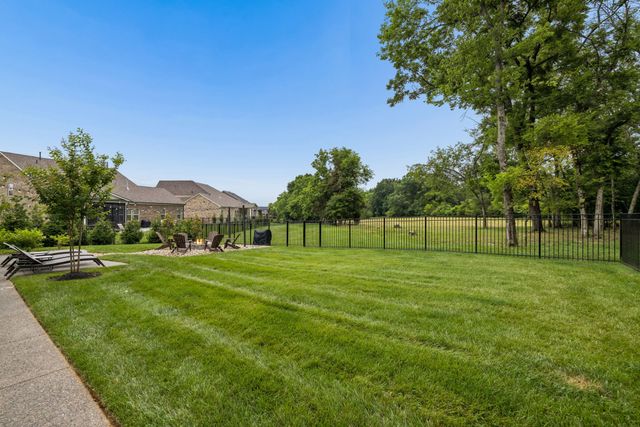 5805 Bridget Ct, Arrington, TN 37014