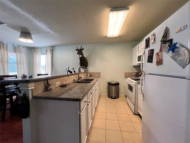 1406 County Road 3141 E, Cleveland, TX 77327