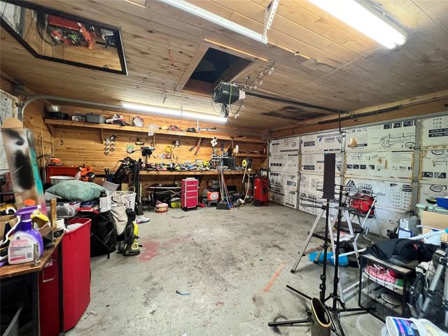1406 County Road 3141 E, Cleveland, TX 77327