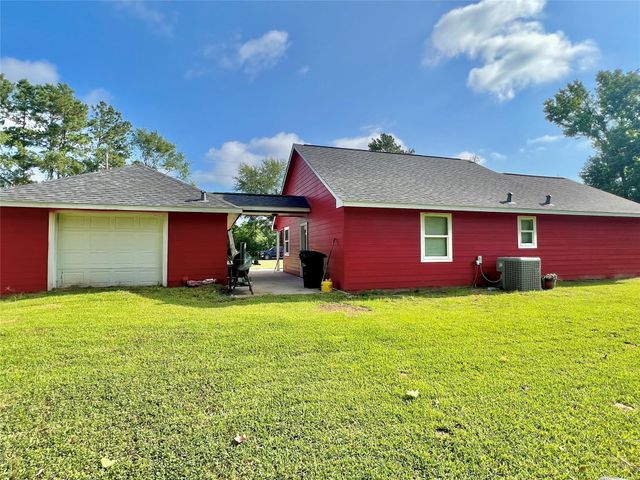 1406 County Road 3141 E, Cleveland, TX 77327