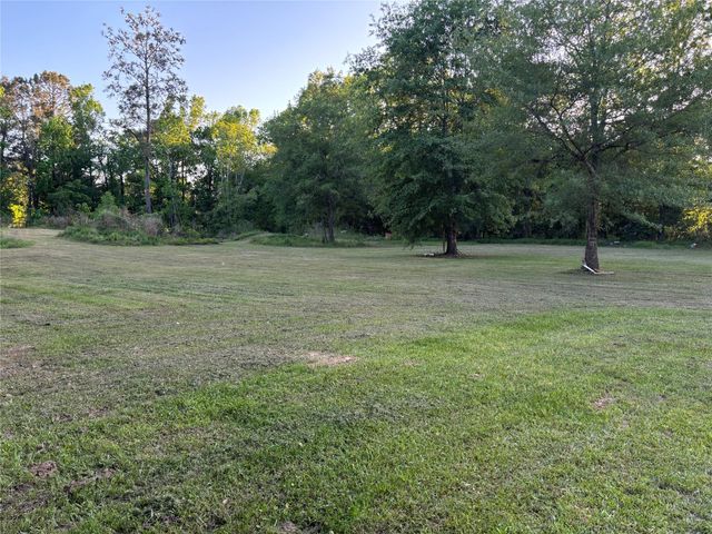 1406 County Road 3141 E, Cleveland, TX 77327