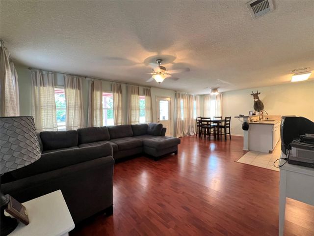 1406 County Road 3141 E, Cleveland, TX 77327