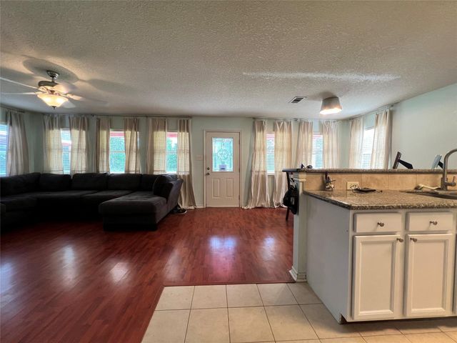 1406 County Road 3141 E, Cleveland, TX 77327