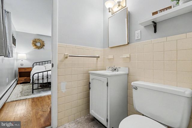 15 POCONO DR, Mechanicsburg, PA 17055
