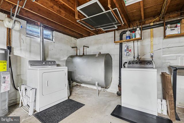 15 POCONO DR, Mechanicsburg, PA 17055